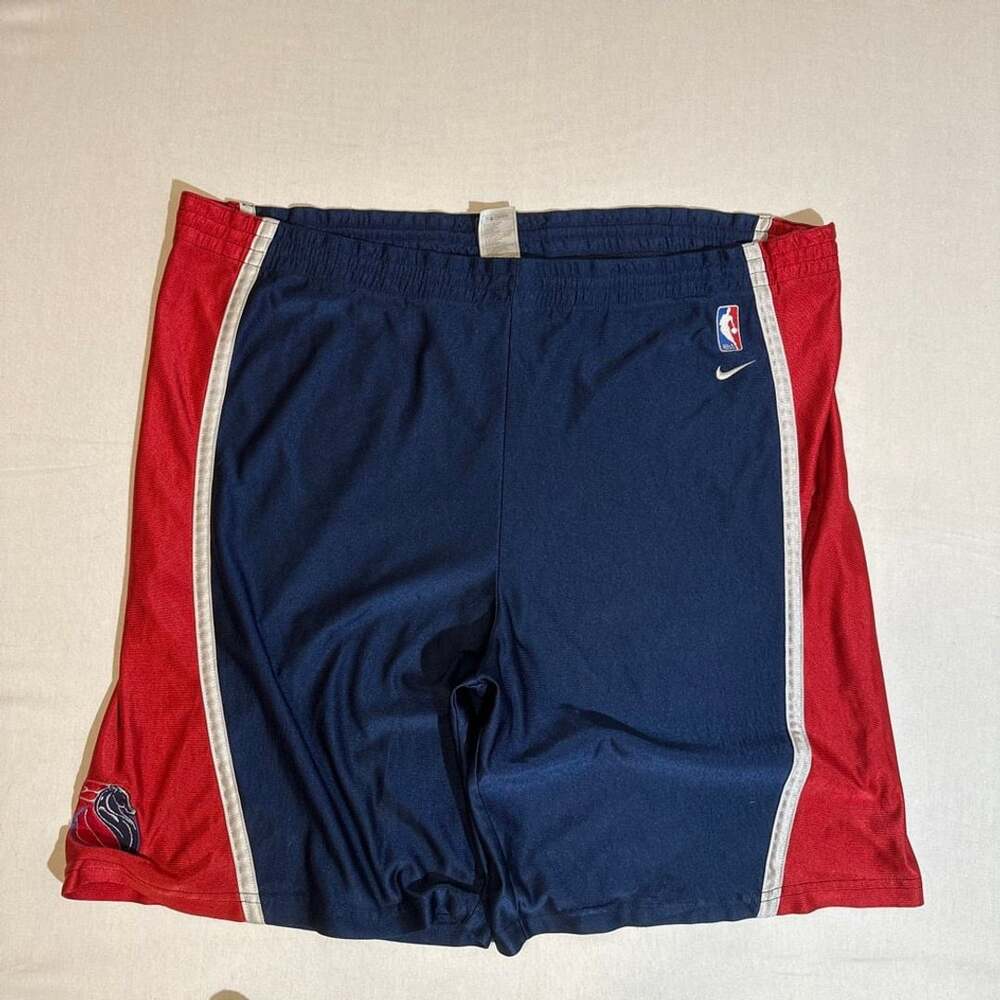 Vintage Nike Team NBA Basketball Shorts Blue Red XL
